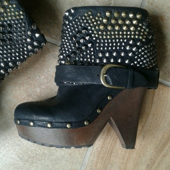 Sam Edelman wickedly studded boots 6 - Picture 2 of 8