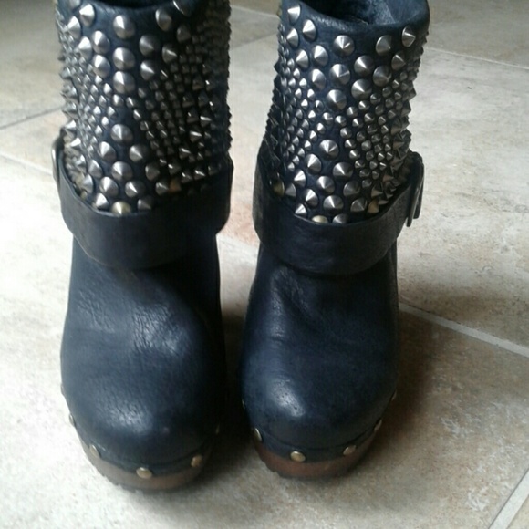Sam Edelman wickedly studded boots 6 - Picture 6 of 8
