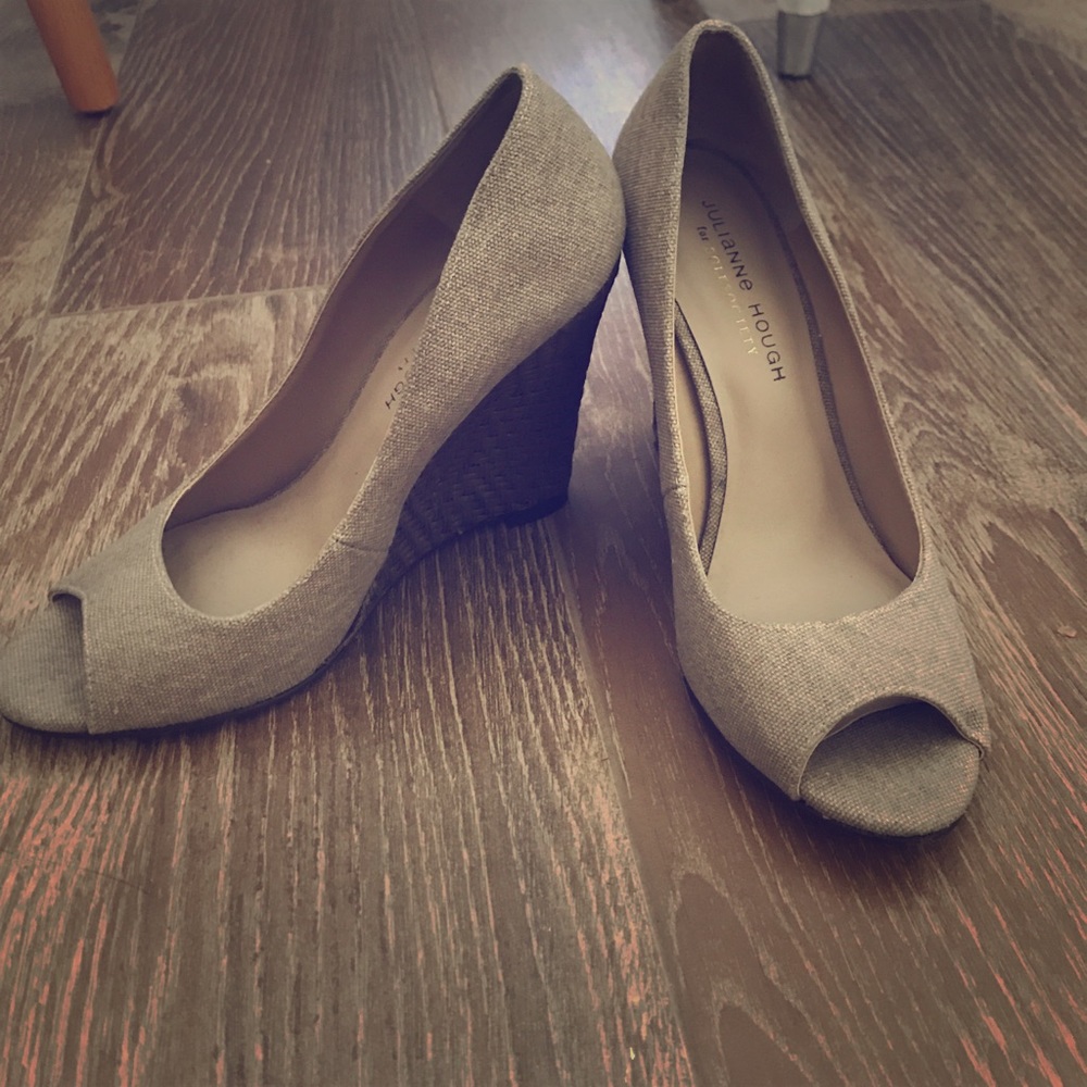 Julianne Hough High Heels!