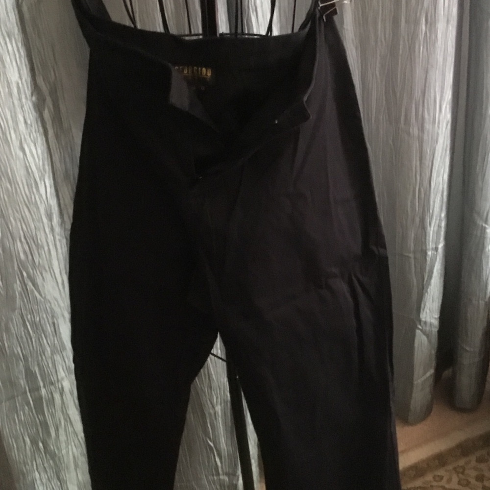 GEORGIOU Studios lightweight capris slacks