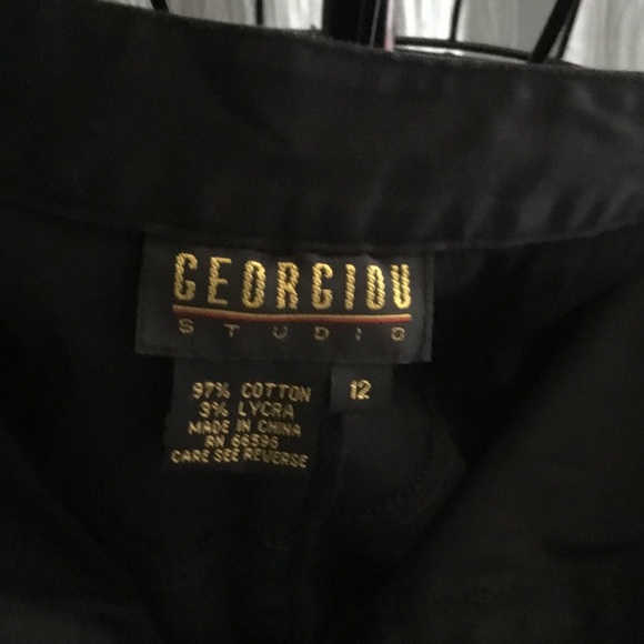 GEORGIOU Studios lightweight capris slacks - Picture 2 of 3