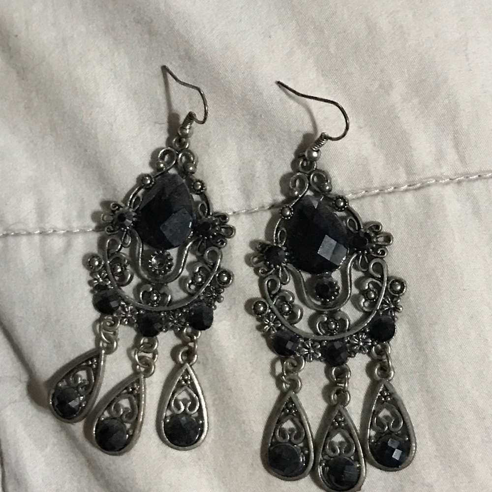 Chandelier earrings