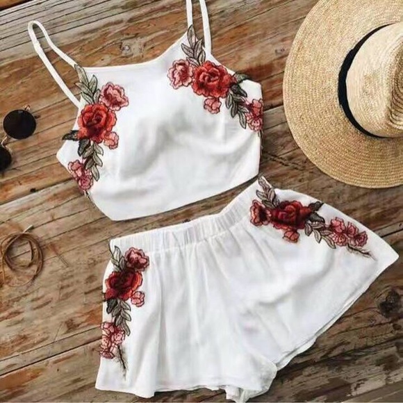 "Amadora" ll Rose Appliqué Two-Piece Set ❣ - Picture 3 of 8