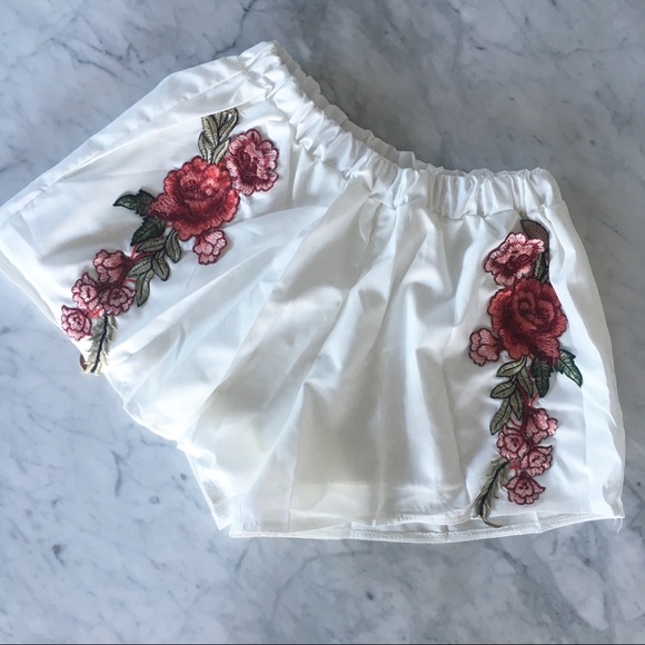 "Amadora" ll Rose Appliqué Two-Piece Set ❣ - Picture 6 of 8