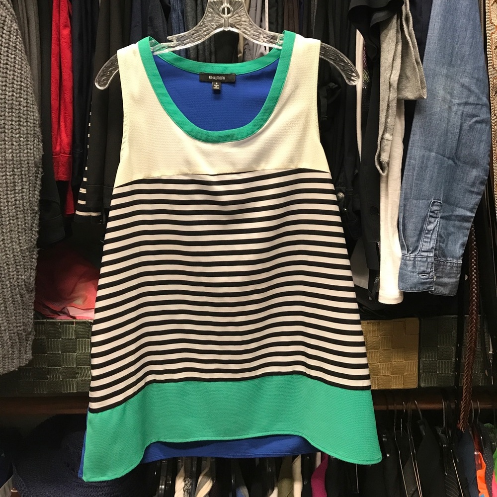 Multi-colored tank