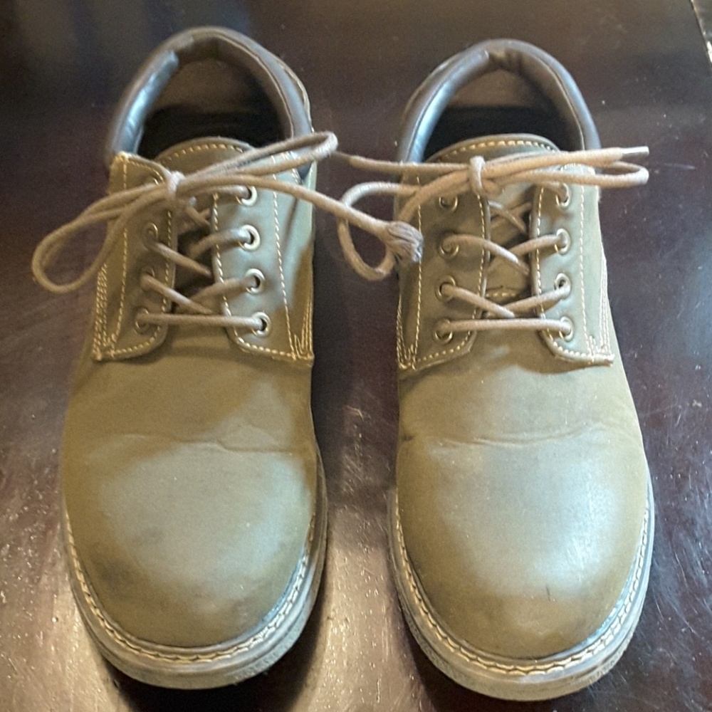 Men's 10.5M GBX Casual/Dress shoes