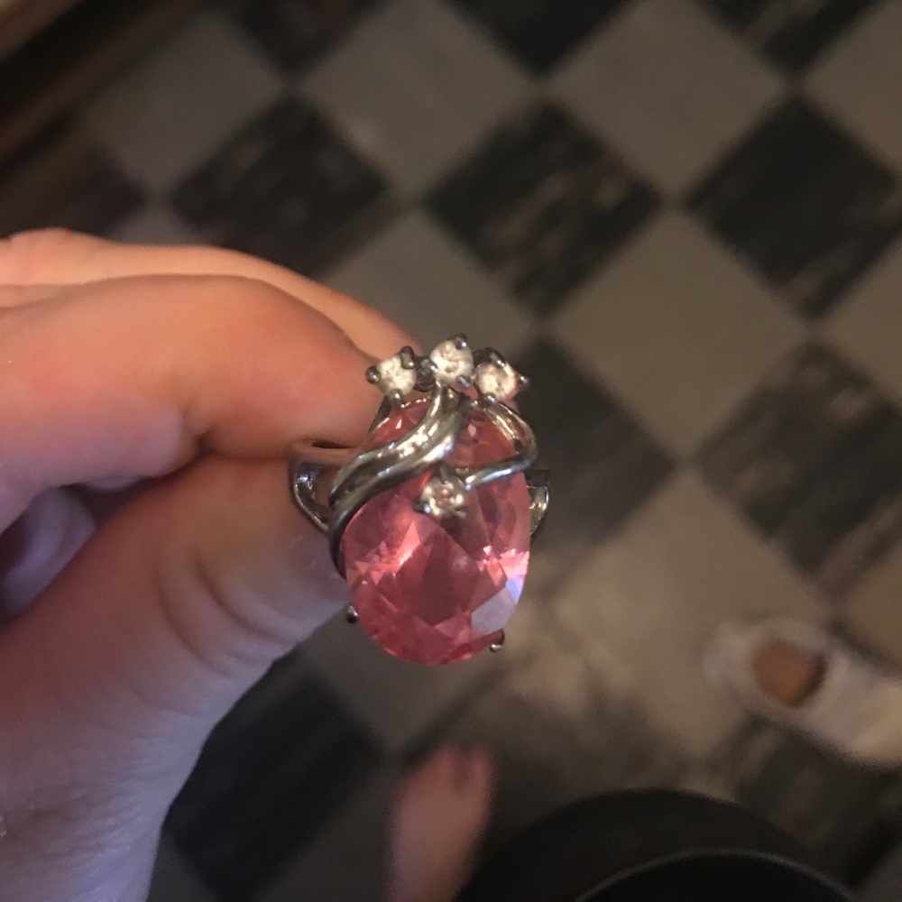 Beautiful ring diamond right!