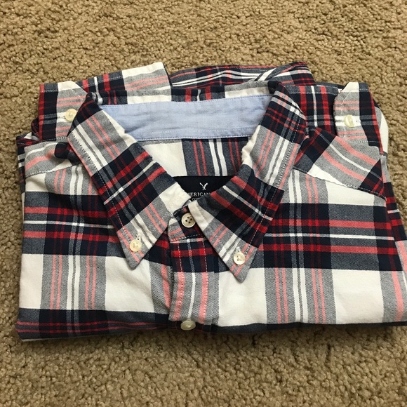 American Eagle button down bundle - Picture 4 of 5
