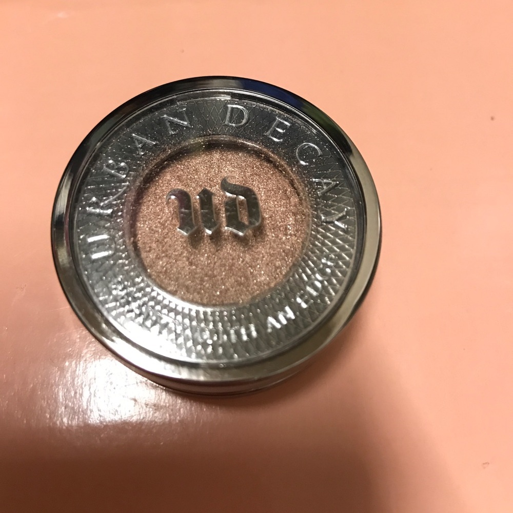 Urban Decay Eyeshadow in Chopper