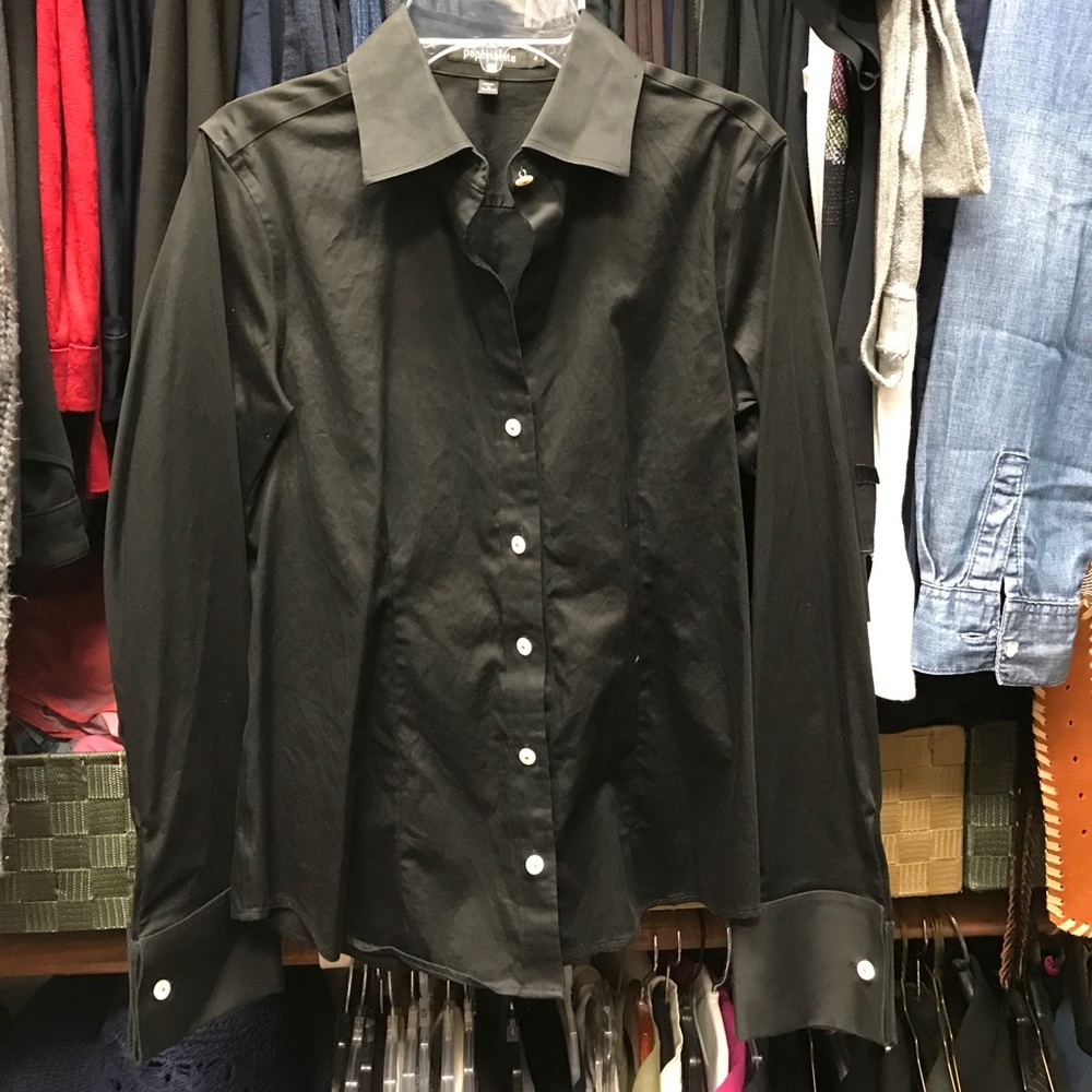 Button cuff black cotton shirt