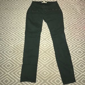 Skinny pant with zipper details