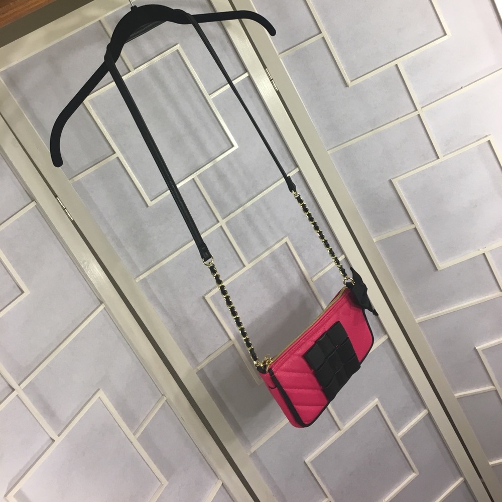 🌸SALE🌸Hot pink&black Betsey Johnson cross body - Picture 3 of 8