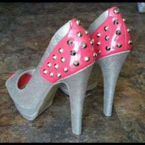 Studded Guess peep toe pumps