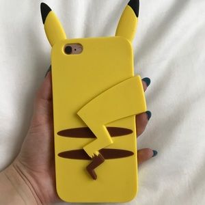 IPhone 6s Pikachu Molded Phone Case