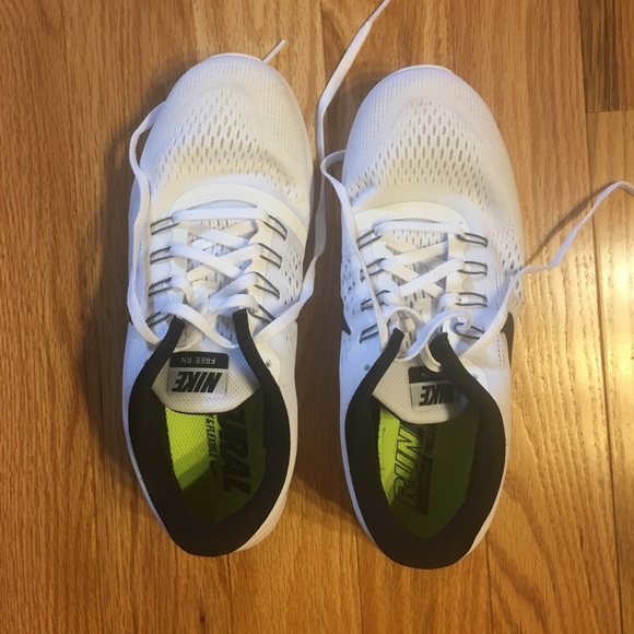 Nike Shoes - Nike free RN sneakers, Great condition :)!!!