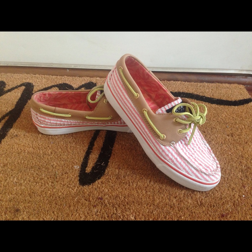 Sperry's pink and white size 7