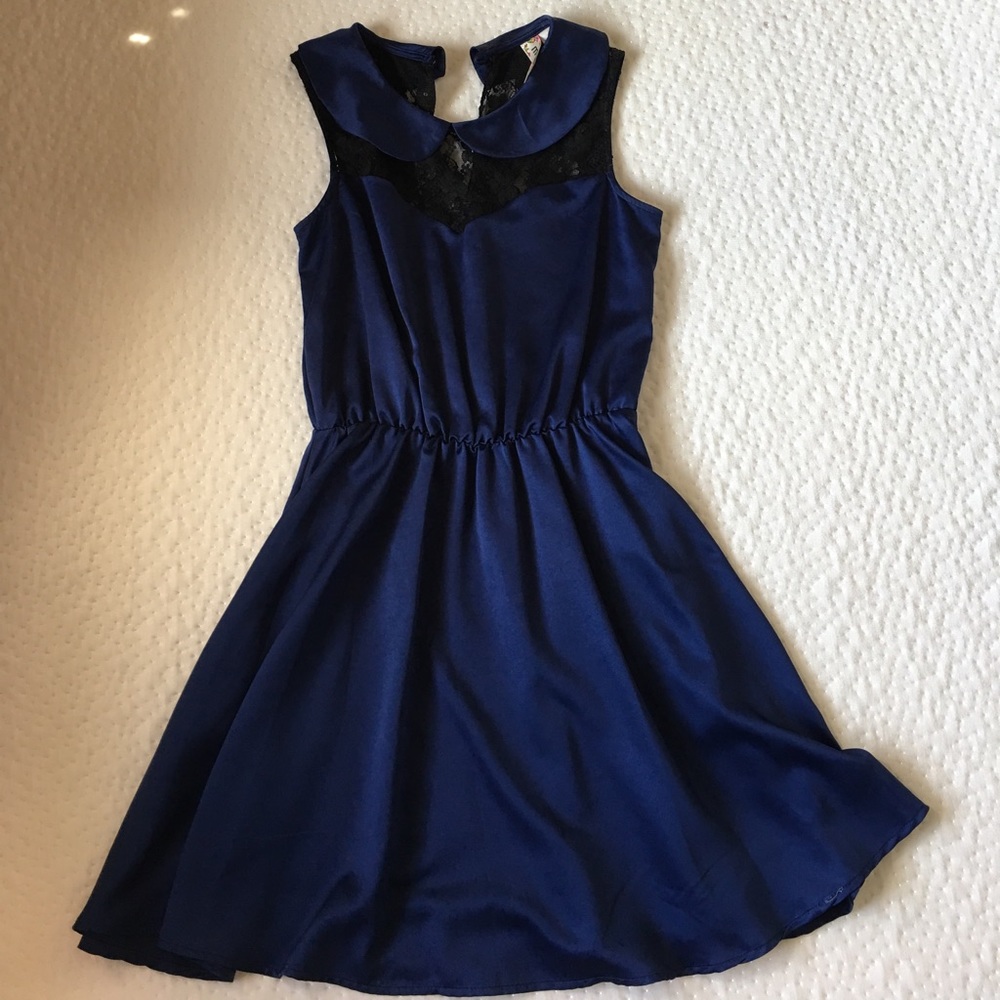 Peter Pan collar dress
