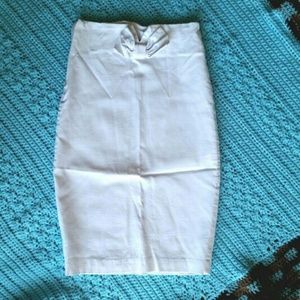 White high waisted pencil skirt with bow