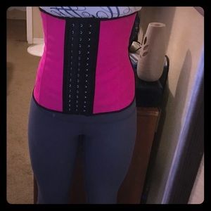Waist trainer 💖