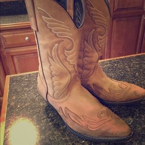 Brown cowgirl boots