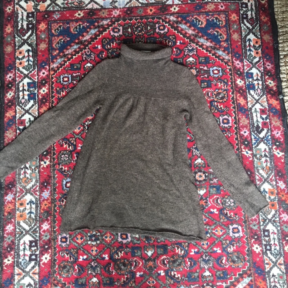 Cozy brown sweater for fall! Size Sm.