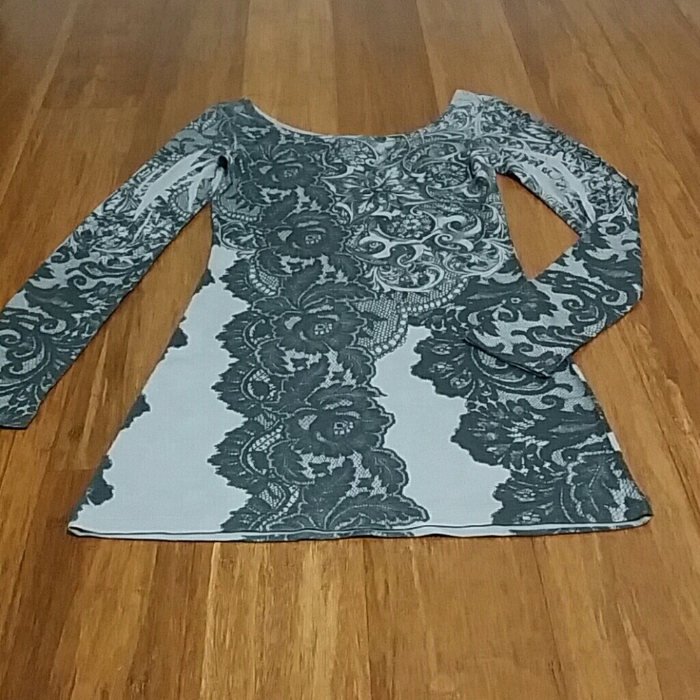 Ladies Top or Mini Dress