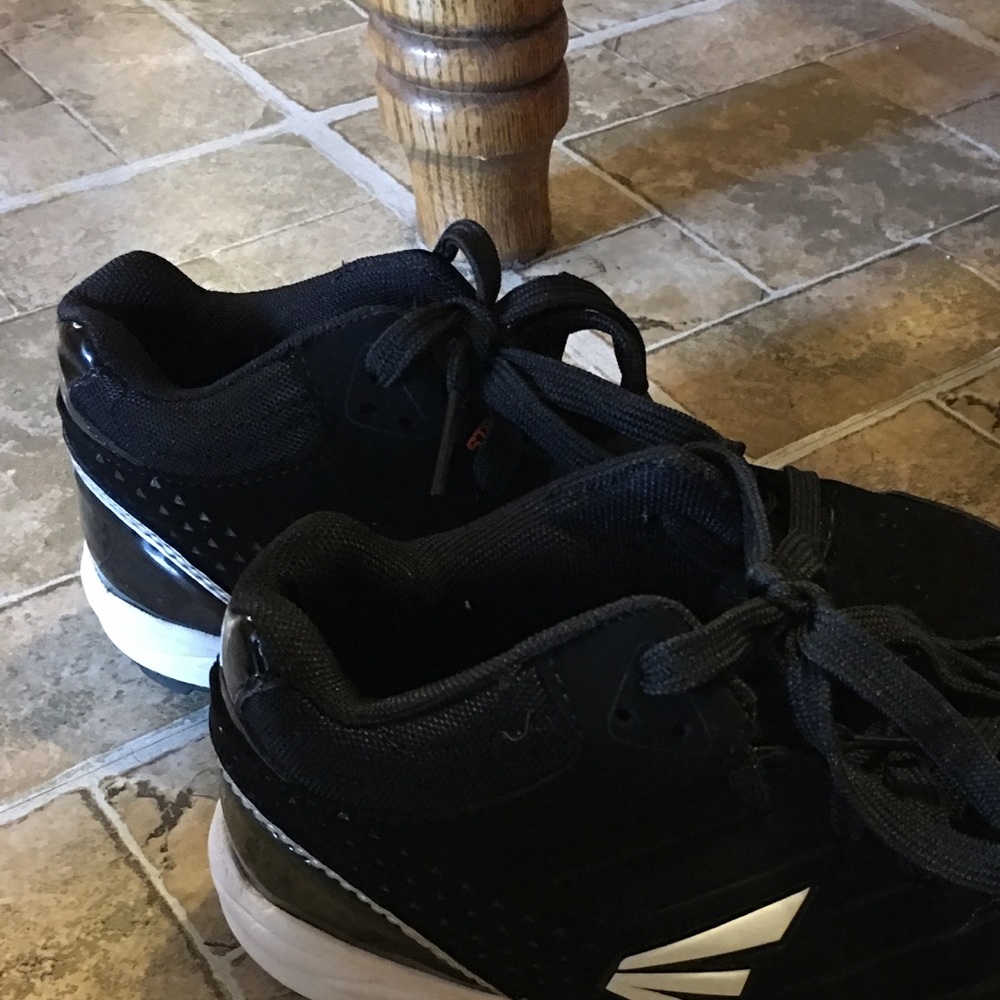 Cleats mens 6.5
