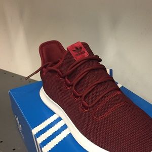 Red Tubular Shadow