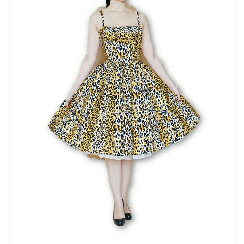 Perfect summer dress.  Bernie Dexter dress