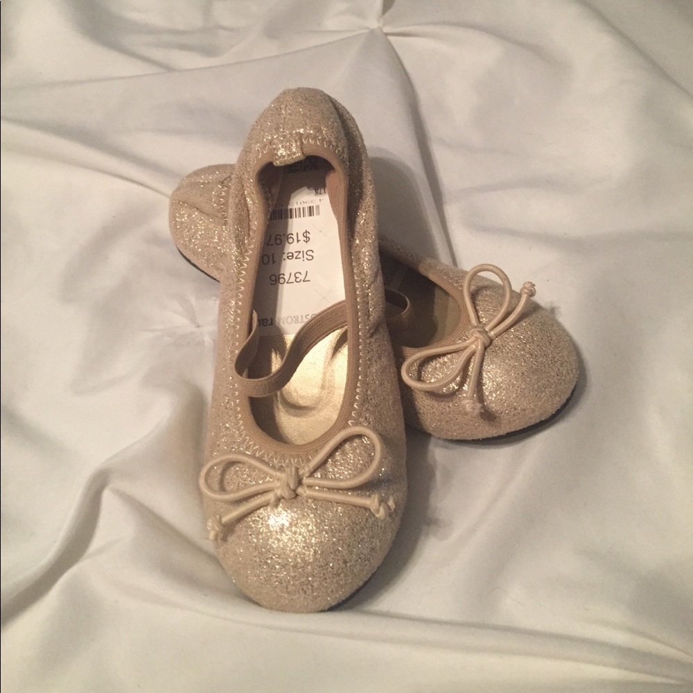 Gold Girls Slip-on Dress Shoes - Toddler Size 10