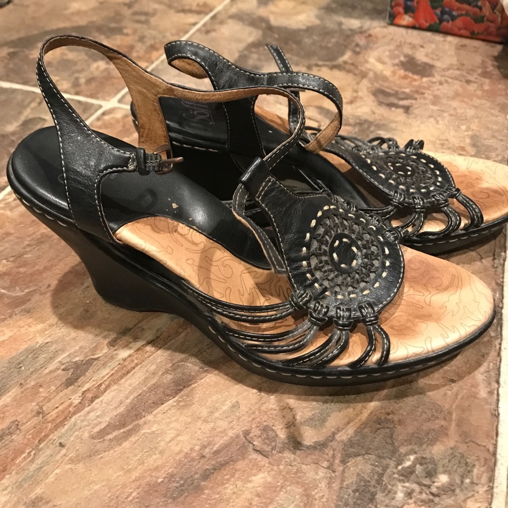 Comfortable wedge sandals