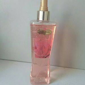 Victoria Secret, Lavish Kisses ,body spray