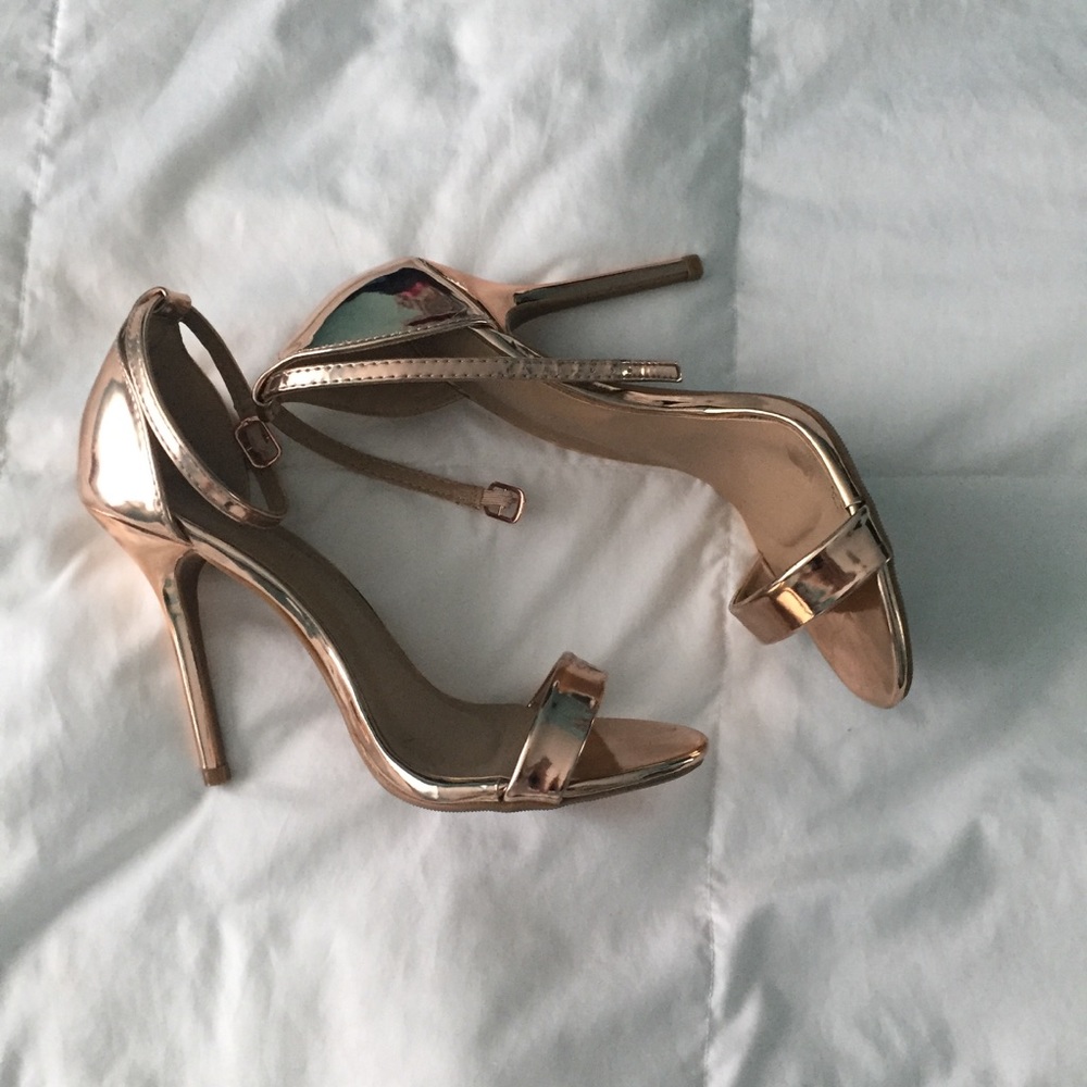 ✨ROSE GOLD STILLETOS✨