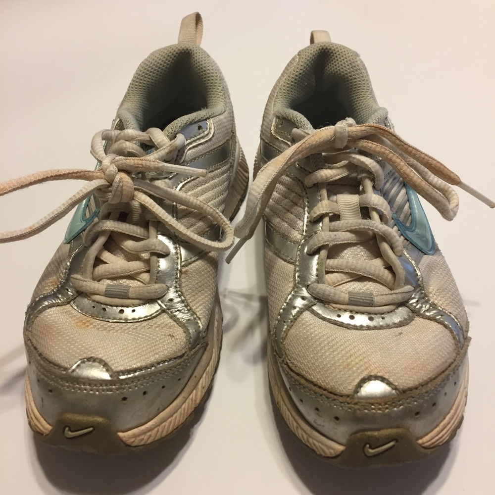 Nike Tennis Shoes