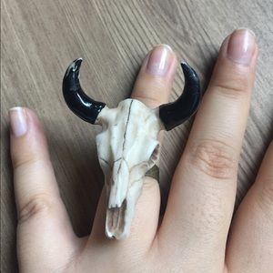 Adjustable bull cow skull ring