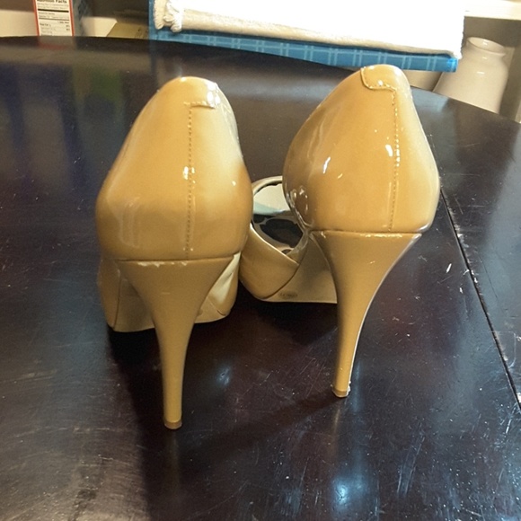 Tan 7B Jessica Simpson 4" Heels Used - Picture 4 of 7