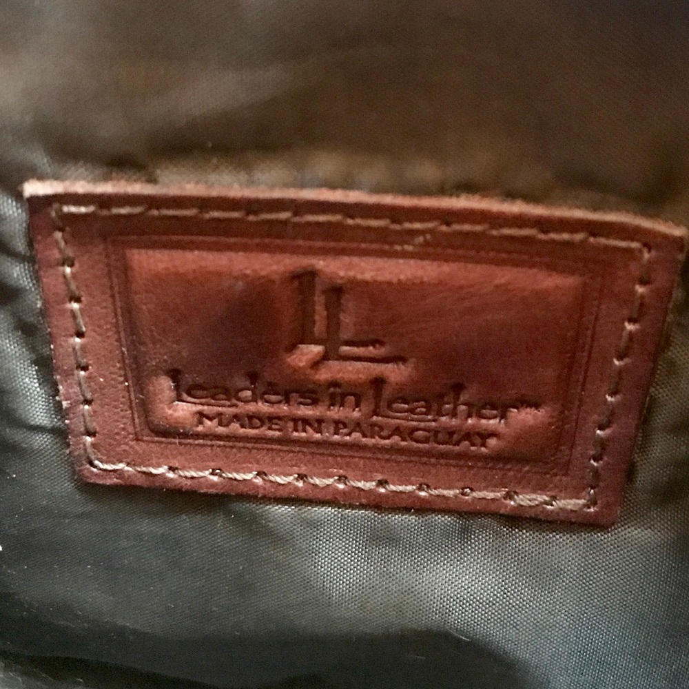 Leaders In Leather Handbag - Picture 2 of 5