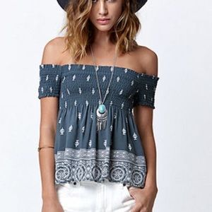 ME TO WE OFF THE SHOULDER TOP