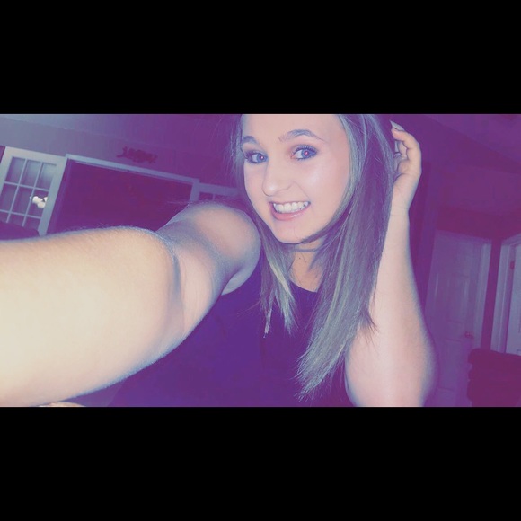 Meet your Posher, Kylee - Picture 1 of 1