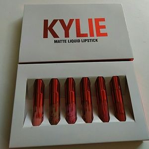Kylie matte liquid lipstick