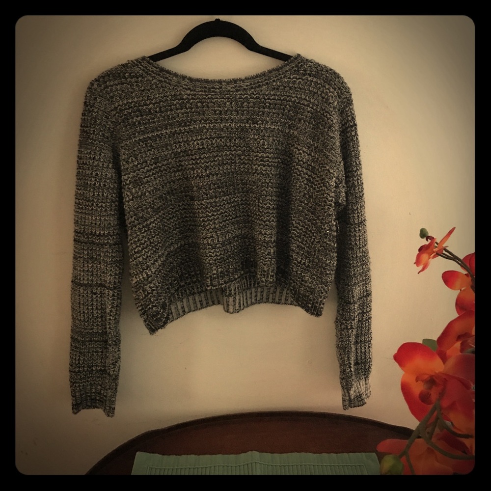 Crop top, black and white, sweater