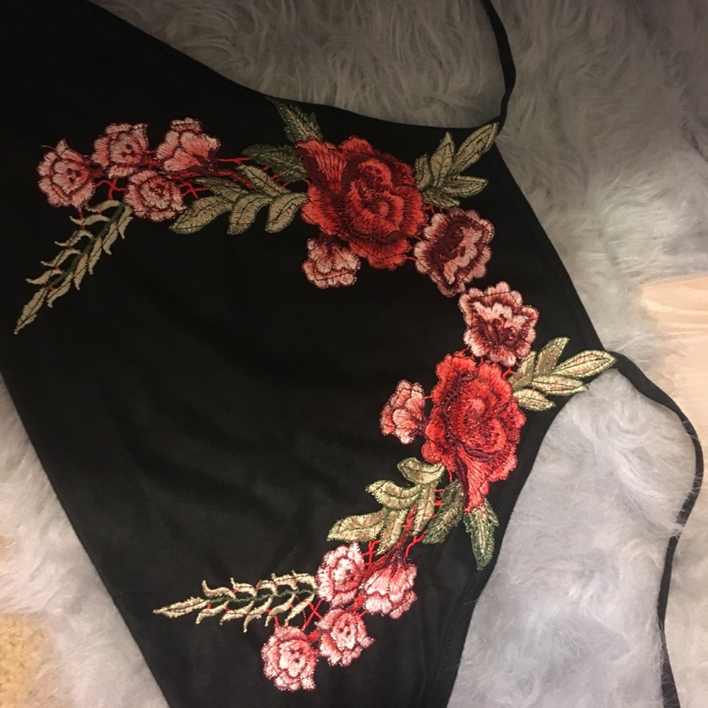Halter top embroidered cropped top.