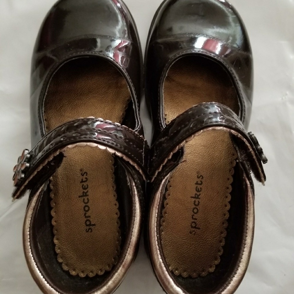 Girls' shoes size 11