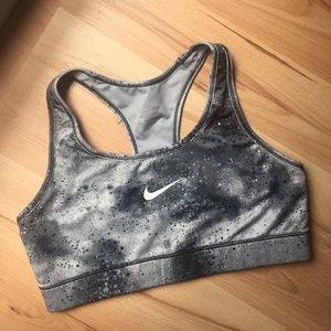 Nike Sports Bra: DRI-FIT