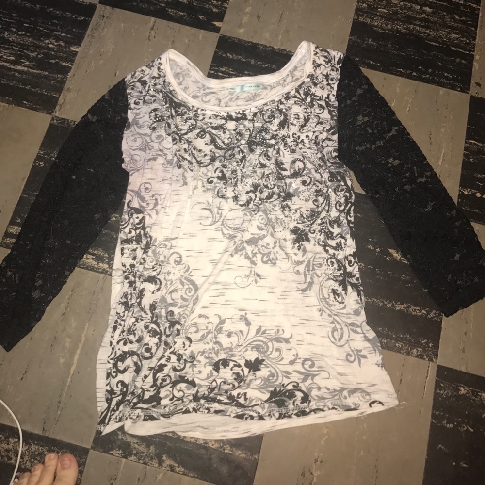 See threw sleeves as well as shirt!