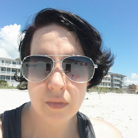 Meet your Posher, Kristin - Picture 1 of 1