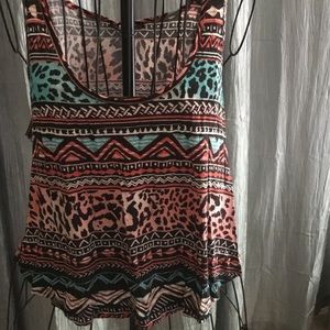 BILLA BONG Native print Tank top.