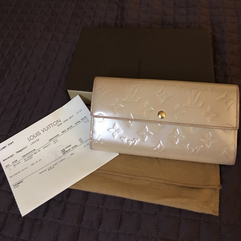 Louis Vuitton Sarah Wallet