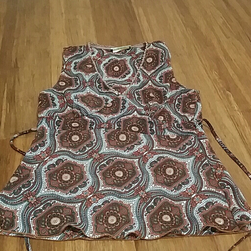 Ladies Sleeveless Top