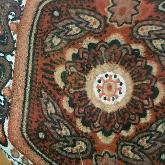 Ladies Sleeveless Top - Picture 3 of 3